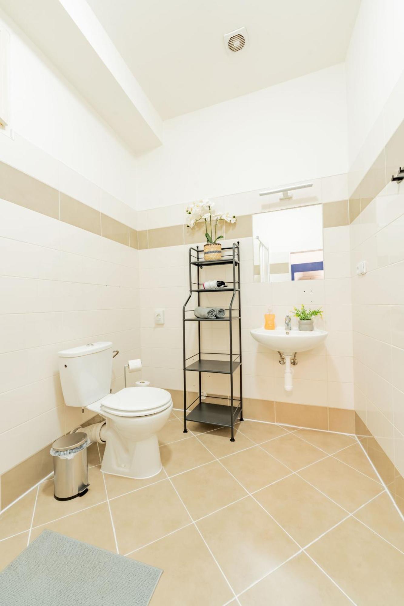 Stellar Female Hostel Praha Eksteriør bilde