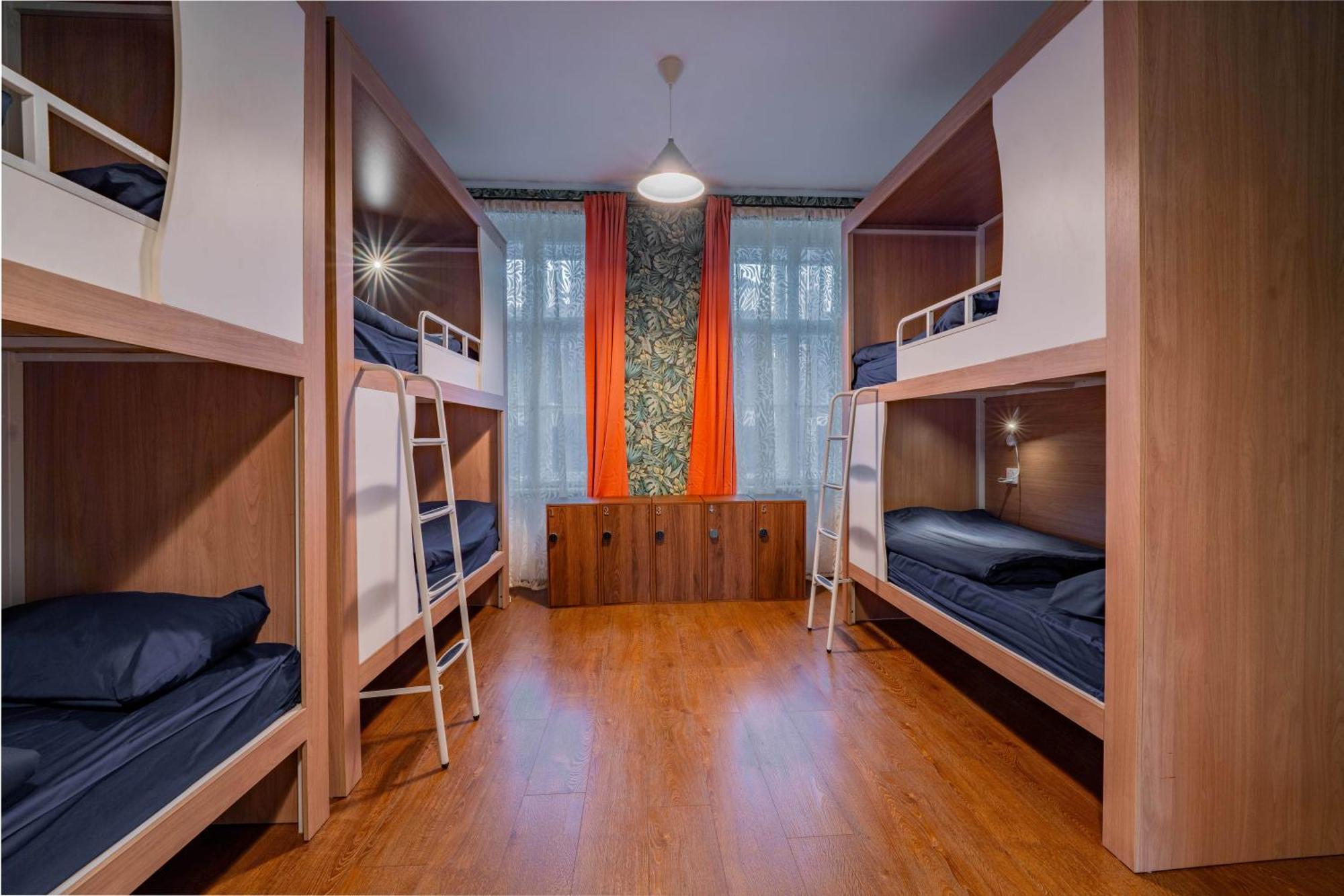 Stellar Female Hostel Praha Eksteriør bilde